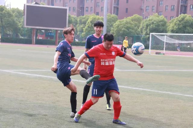 惊险逆转！中国队混合4X100米接力夺金，泰国队获银